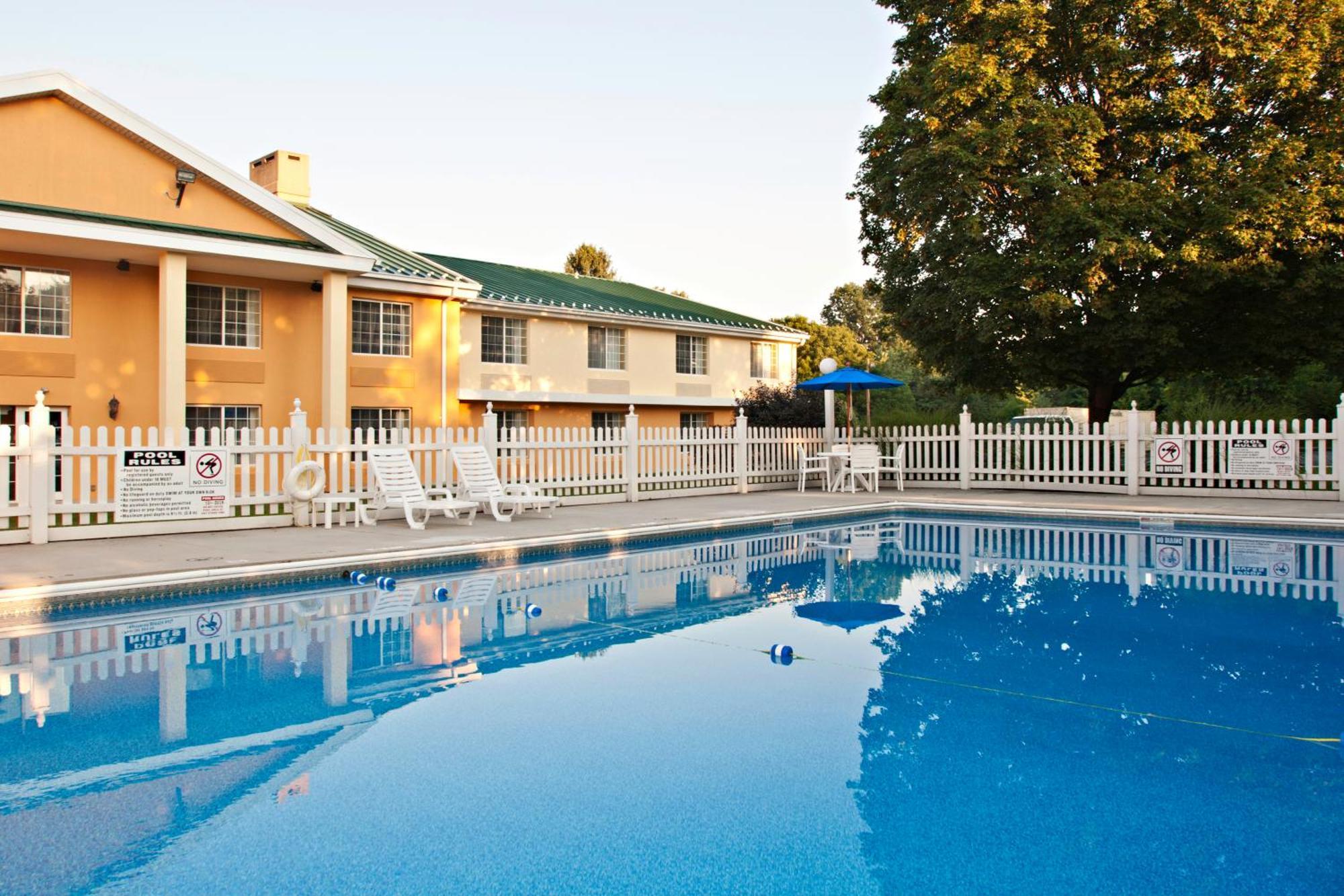 Hotel Baymont By Wyndham Harrisburg Einrichtungen foto